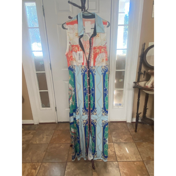 Sucrefas Dresses & Skirts - Women's Sucrefas White Arabesque Maxi Dress L